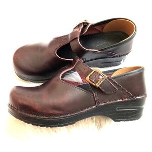 DANSKO clogs T strap buckle OXBLOOD leather 37 7